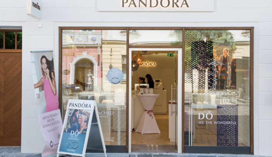 Pandora funkelt jetzt am Ludwigsplatz
